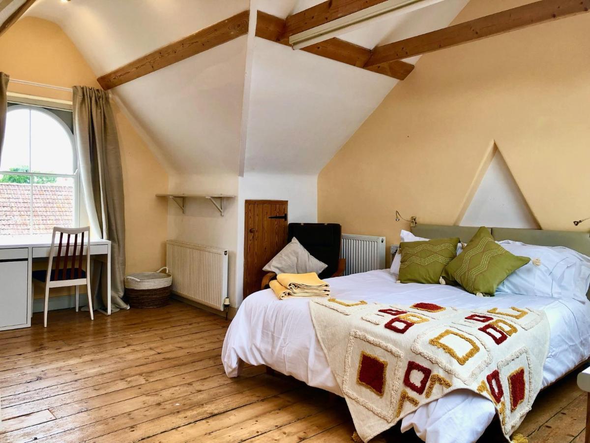The Dragonfly Bnb, 格拉斯顿伯里 外观 照片