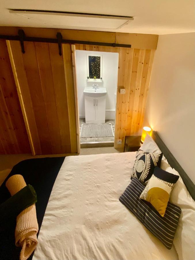 The Dragonfly Bnb, 格拉斯顿伯里 外观 照片