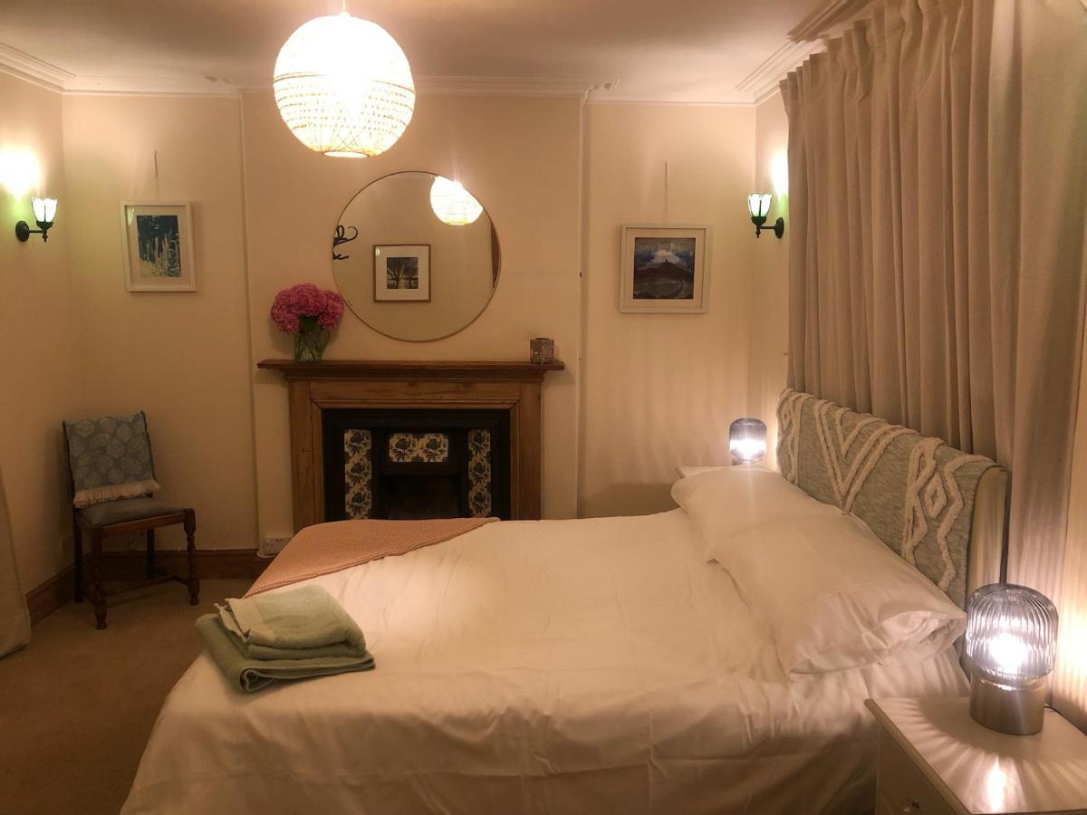 The Dragonfly Bnb, 格拉斯顿伯里 外观 照片