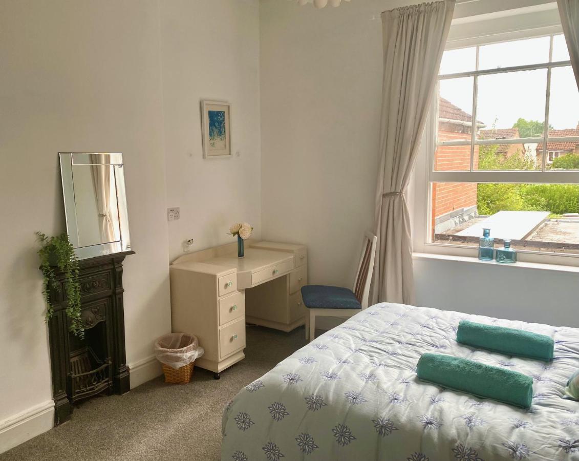 The Dragonfly Bnb, 格拉斯顿伯里 外观 照片