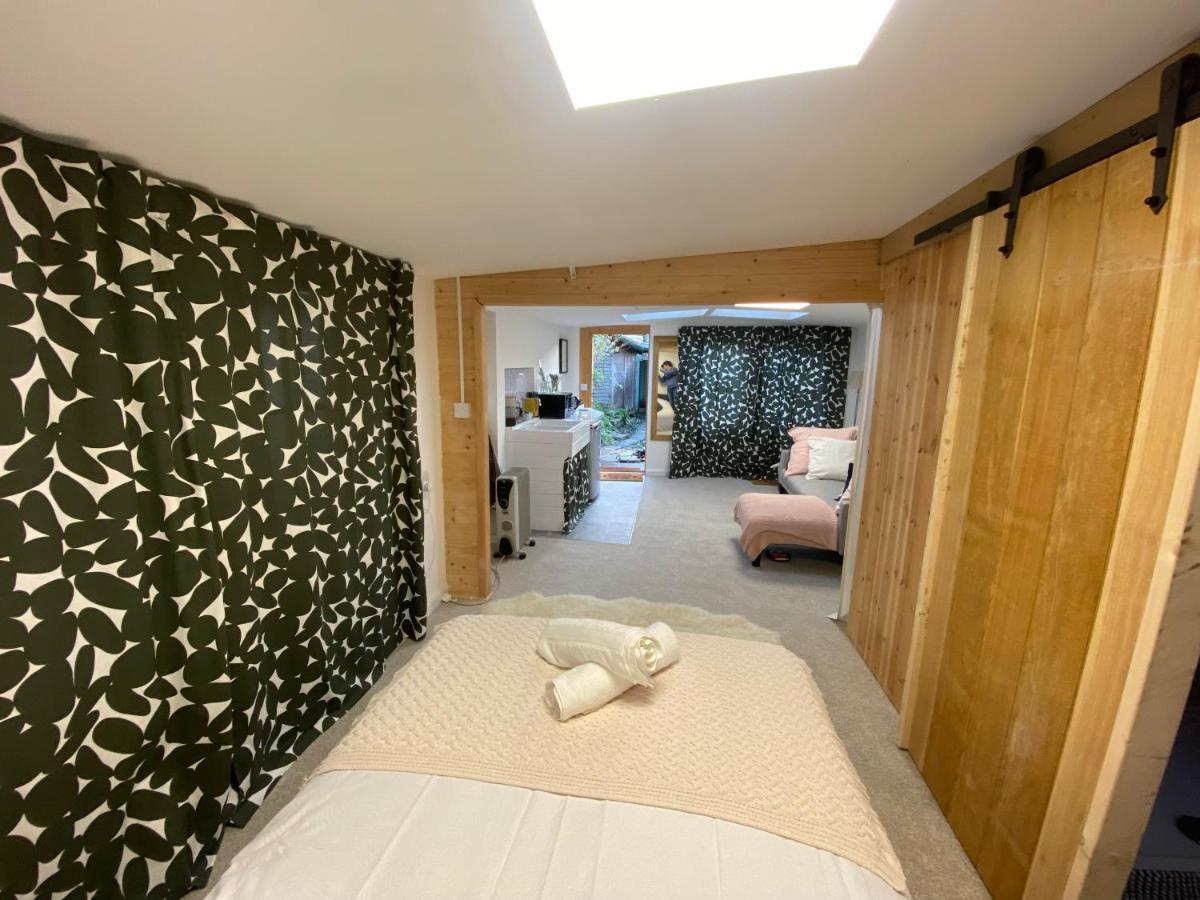 The Dragonfly Bnb, 格拉斯顿伯里 外观 照片