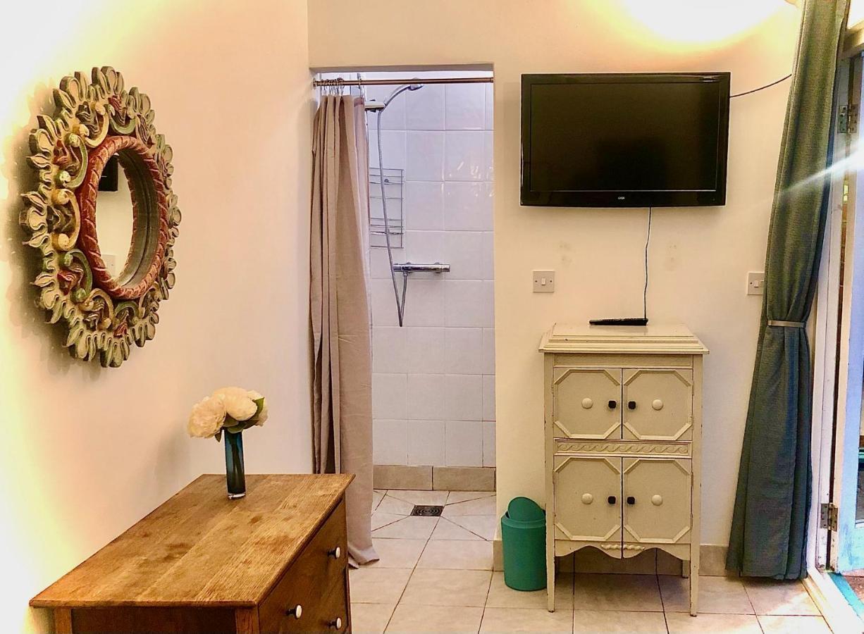 The Dragonfly Bnb, 格拉斯顿伯里 外观 照片